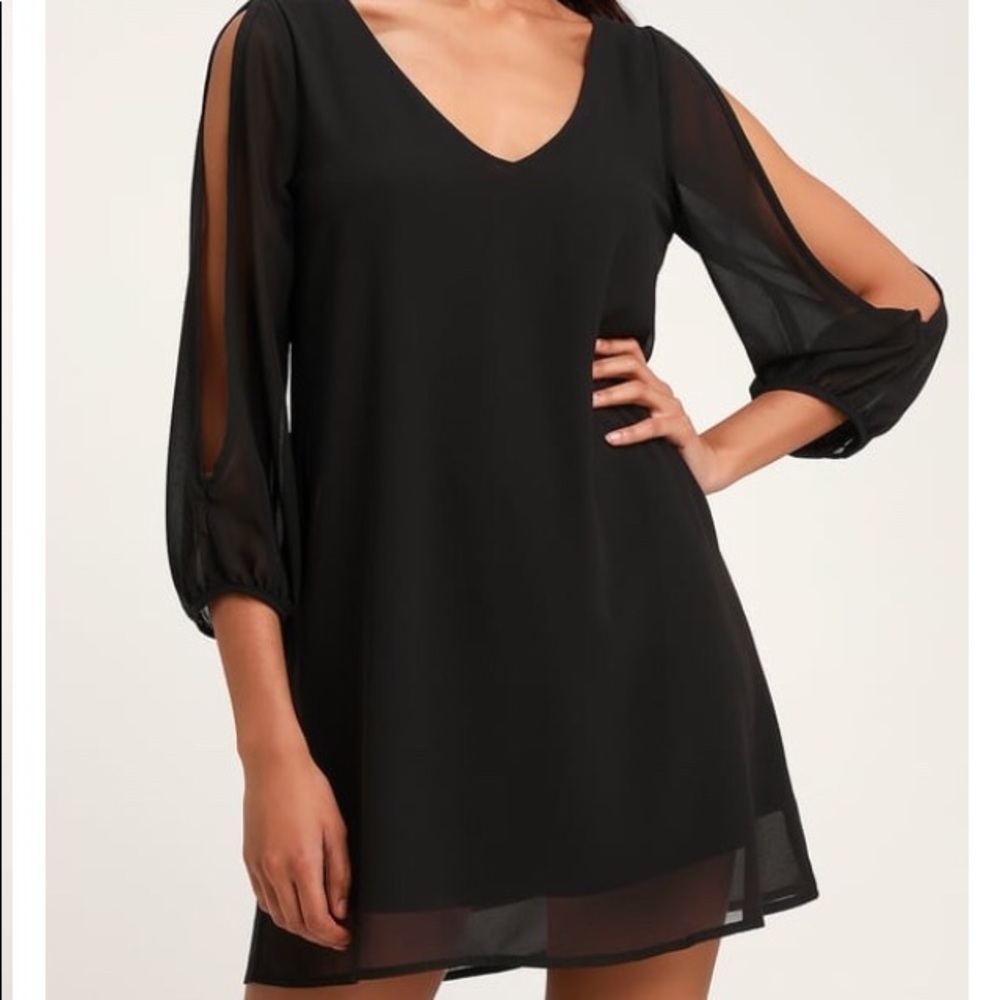 LuLu’s Black Slit Sleeve Shift Dress Sz Medium